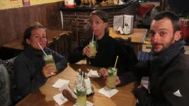 Un mojito pour fêter notre arrivée à La Paz. On s'est rapidement aperçu que nos corps ne sont plus habitués à l’absorption d'alcool. C'est donc l'esprit bien guilleret et les jambes lourdes que nous sommes rentrés.