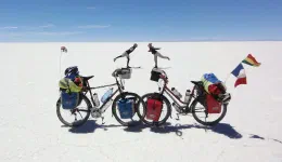 En forme d'hommage à Africa Trek, une aventure qui nous a fait rêver, et aidé à tenter notre aventure