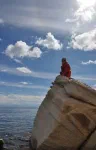 Pique-nique au bord du lac, avec un orage lointain en fond sonore
