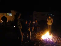 Le feu de camp sur la plage