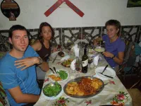 Dîner avec Carole et Sylvain retrouvés presque par hasard. On en profite pour fêter les 26 ans de Marie.