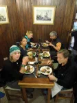 Un dernier (nous le pensions alors) repas avec nos suisses préférés en terre américaine. On se régale encore de cordero patagonico (mouton de Patagonie).