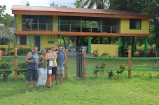 La maison de Luis, le propriétaire et son ami Alejandro, et les heureux vacanciers