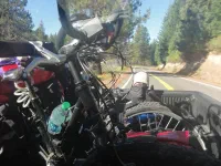 Olivier à l'arrière du pick-up faisait un peu moins le malin à 2000 m d'altitude