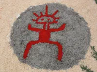 C'est très éphémère car fait à partir de cosses de riz colorées.