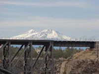 pont enjambant Crooked River