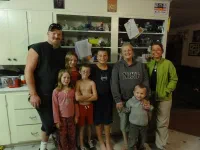 Marc et sa famille, nos hôtes, fournisseur officiels de la Dring Team en burgers et gâteau à la crème