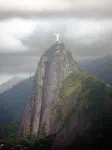 Si tu vas à Rio, n'oublie pas de monter là-haut ! La la lalalala...