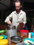 Le soir c'est pantalon + chemise à manches longues pour se protéger des moustiques
