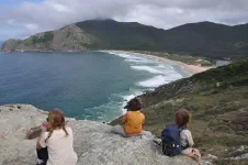 Après 2h de montée, nous surplombons la praia Lagoinha do Leste