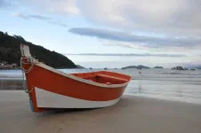 Après avoir retraversé le massif, nous arrions sur la plage de Pantano do Sul