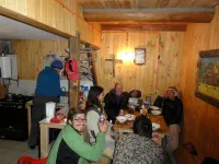 Étape du soir, nous sommes au chaud, au sec, et en bonne compagnie !