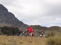 à la recherche d'un spot de bivouac