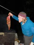 Johan hésite à manger la viande sans même la faire cuire